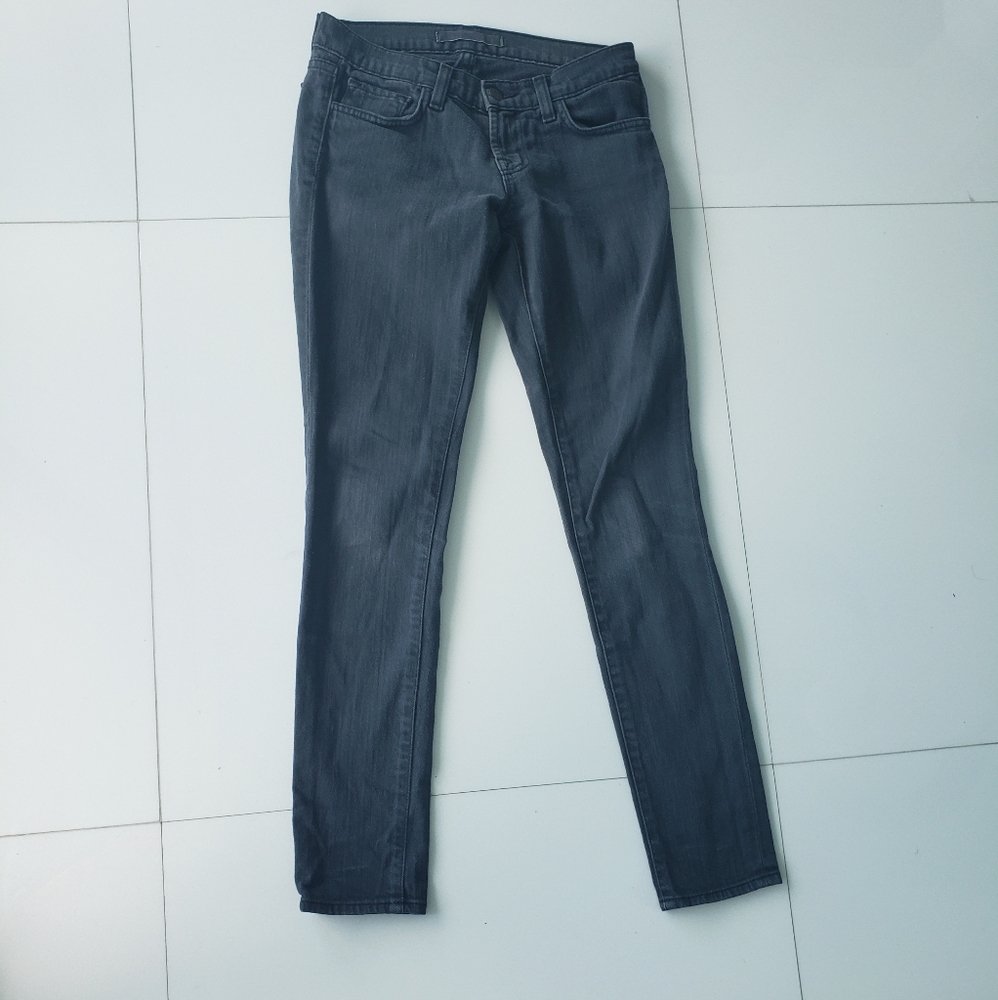 Jbrand dark grey skinny cropped ankle jean.